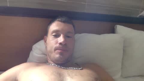 Snapshot of capt_oliver chatting on October 30, 2025, 4:14 am follow my twitter  online show from October 30, 2025, 4:14 am