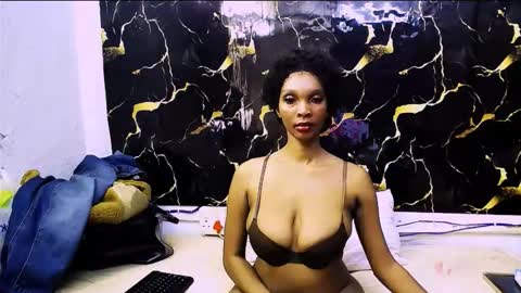 caramelminxx_ online show from June 8, 2026, 7:53 am
