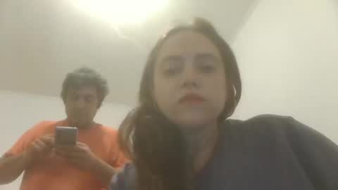 caravibugue online show from December 8, 2024, 4:57 am