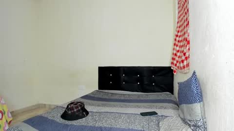 Carlos and Cristian  online show from January 23, 2025, 11:36 pm