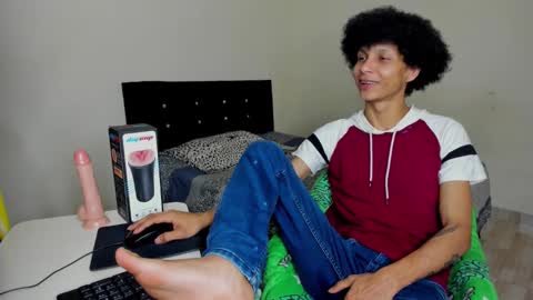 Carlos and Cristian  online show from September 17, 2025, 7:15 pm