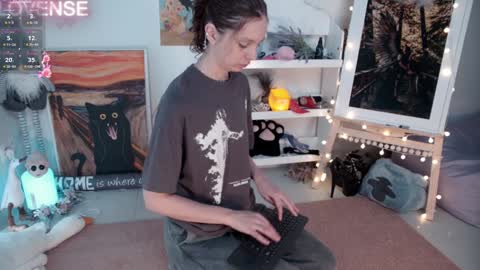 NONA    follow online show from February 1, 2025, 7:47 am