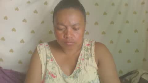 carinesexy69 online show from April 14, 2026, 12:00 pm