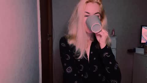 Carin online show from October 6, 2025, 5:27 am