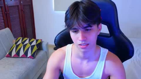 carl_dixon online show from October 25, 2025, 6:35 pm