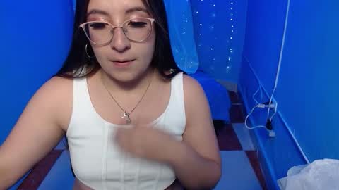 carla_999 online show from January 12, 2026, 1:38 pm