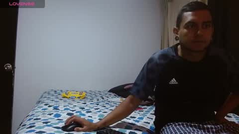 carlandelli1 online show from February 6, 2026, 4:39 am