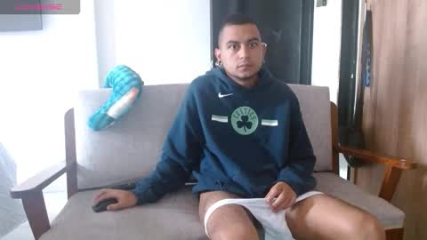 carlandelli1 online show from February 16, 2026, 1:29 pm