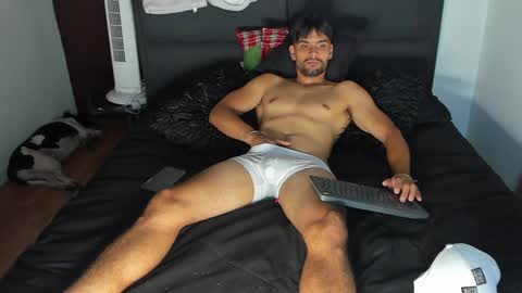 Snapshot of carlbadams96 chatting on December 14, 2024, 12:55 am sebasfit online show from December 14, 2024, 12:55 am