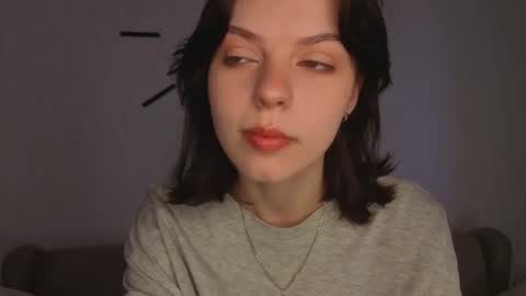 Emilia online show from September 9, 2025, 4:23 am