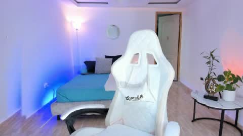 Alejandra online show from April 3, 2026, 12:19 am