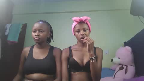 Snapshot of carlex_ chatting on October 19, 2025, 8:15 am carlex_ online show from October 19, 2025, 8:15 am