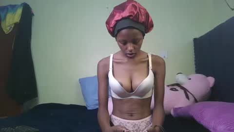 Snapshot of carlex_ chatting on October 25, 2025, 9:28 am carlex_ online show from October 25, 2025, 9:28 am