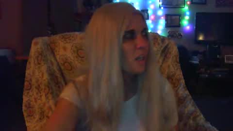 Snapshot of carleyquinn42183 chatting on December 28, 2024, 10:58 am Carley online show from December 28, 2024, 10:58 am