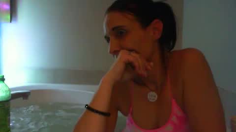 Snapshot of carleyquinn42183 chatting on January 8, 2025, 6:31 am Carley online show from January 8, 2025, 6:31 am