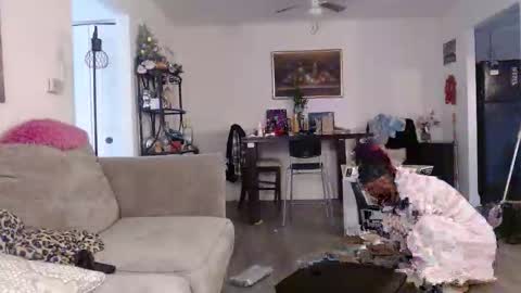 Carlie online show from January 14, 2026, 12:22 pm