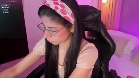 C A R L I N A online show from June 4, 2026, 12:33 pm