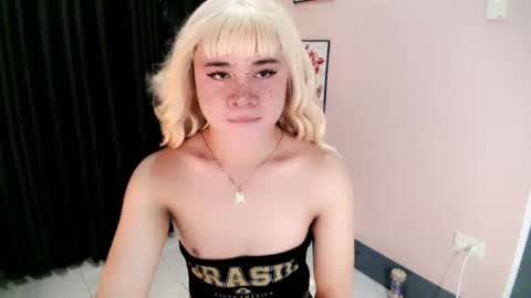 Snapshot of carlo_bigcock69 chatting on October 11, 2025, 7:29 am carlo_bigcock69 online show from October 11, 2025, 7:29 am