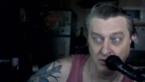 carlos712009 online show from April 1, 2026, 7:42 am