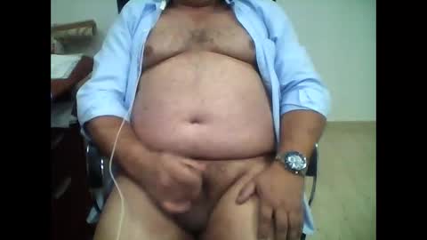 Snapshot of carlos8711 chatting on February 1, 2026, 9:52 am carlos8711 online show from February 1, 2026, 9:52 am