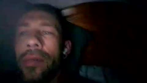 carlosrm440882 online show from April 14, 2026, 11:44 pm