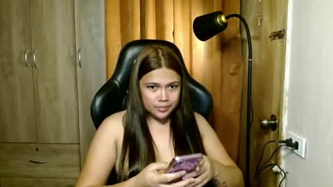 Carla online show from October 25, 2025, 2:46 pm