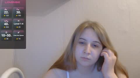 Mia online show from October 23, 2025, 3:11 pm