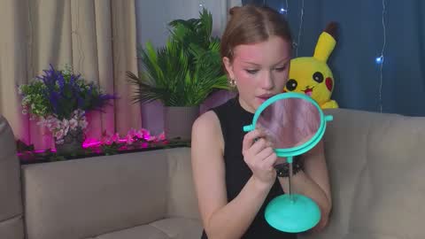 Eva online show from December 4, 2025, 8:06 pm