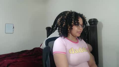 Snapshot of carmellovekisses chatting on December 21, 2025, 12:29 am CARAMEL xoxo online show from December 21, 2025, 12:29 am