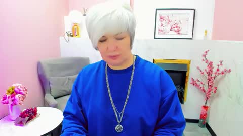 Carmen online show from November 23, 2025, 8:41 pm