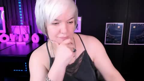 Snapshot of carmensoft chatting on May 19, 2026, 1:56 am Carmen online show from May 19, 2026, 1:56 am