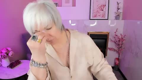 Snapshot of carmensoft chatting on June 5, 2026, 8:58 pm Carmen online show from June 5, 2026, 8:58 pm