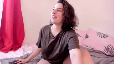 carmesix__ online show from February 5, 2026, 1:05 pm