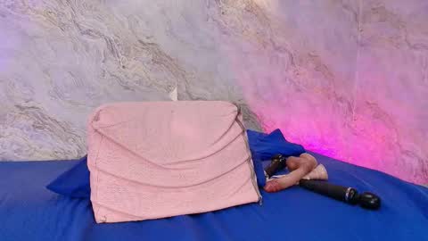 Carol online show from September 19, 2025, 7:25 pm