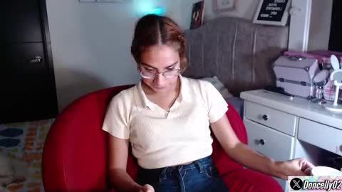 Snapshot of carolayn12 chatting on March 3, 2025, 5:20 am Carolayn online show from March 3, 2025, 5:20 am