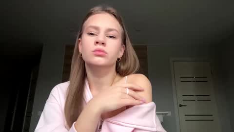 Lisa online show from December 20, 2025, 8:10 am