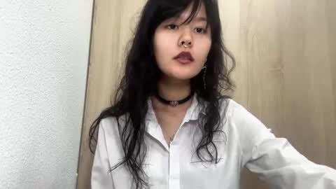 Kim online show from November 9, 2025, 1:20 pm