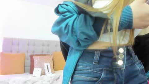 Carolina online show from October 2, 2025, 12:23 pm