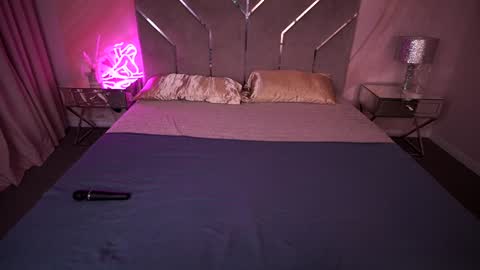 carolinadia online show from January 22, 2025, 8:59 pm