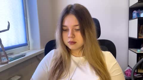 Snapshot of carolindueno chatting on February 27, 2026, 7:41 am carolindueno online show from February 27, 2026, 7:41 am