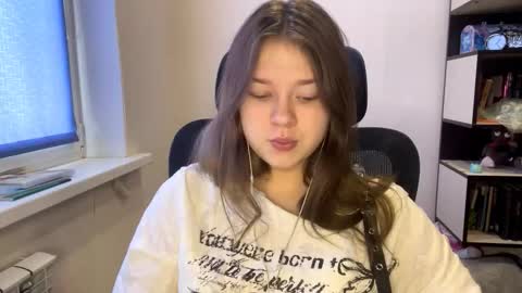 Snapshot of carolindueno chatting on March 2, 2026, 7:37 am carolindueno online show from March 2, 2026, 7:37 am