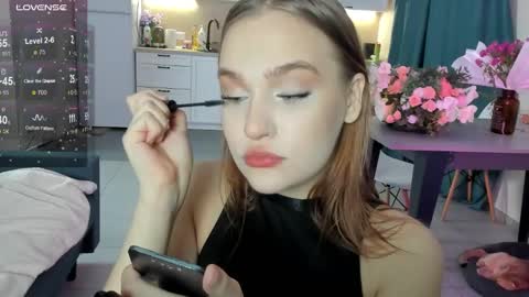 Caro online show from December 8, 2024, 2:39 am