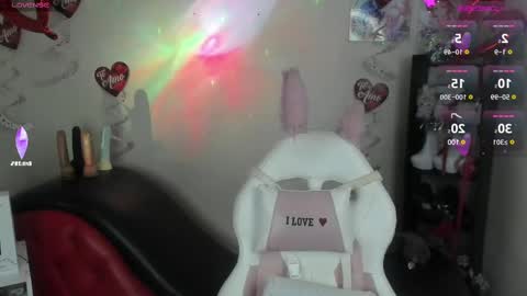 Caroline Lenox online show from February 20, 2025, 8:39 am