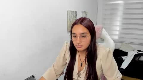 caroline_rodriguez_9 online show from June 2, 2026, 6:54 pm
