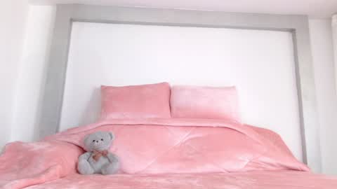 caroline online show from January 10, 2025, 8:26 pm