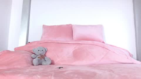 caroline online show from January 18, 2025, 10:39 pm