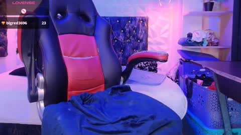 Caroline Scoth online show from January 8, 2025, 8:39 pm