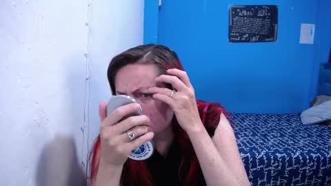 Carolinhe  online show from March 4, 2026, 9:26 am