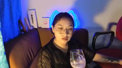 kitty online show from December 17, 2024, 4:12 am