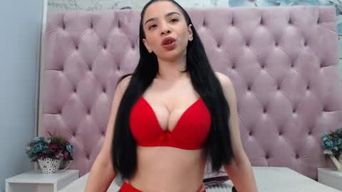 CarollaOxy online show from January 16, 2025, 5:32 am